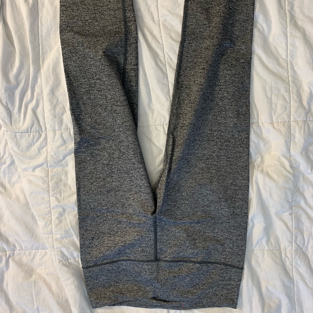 VS cropped grey leggings